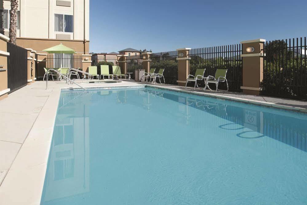 Fairfield Inn & Suites By Marriott Fairfield Napa Valley Area Экстерьер фото